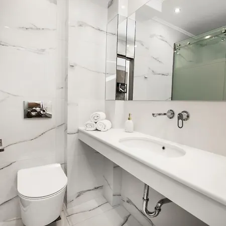 4- Family 公寓式酒店