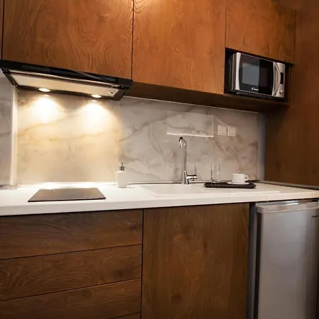 4- Family 4* ميتامورفوسي