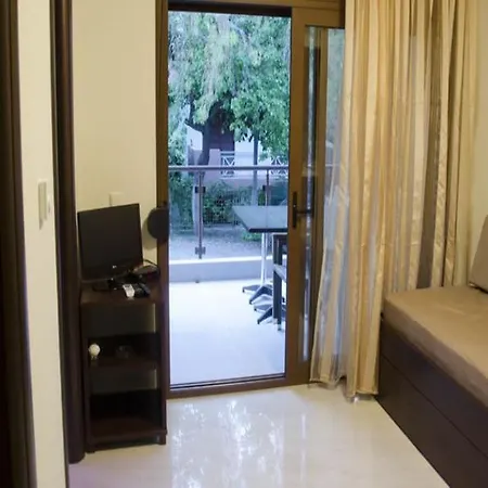 4- Family ميتامورفوسي