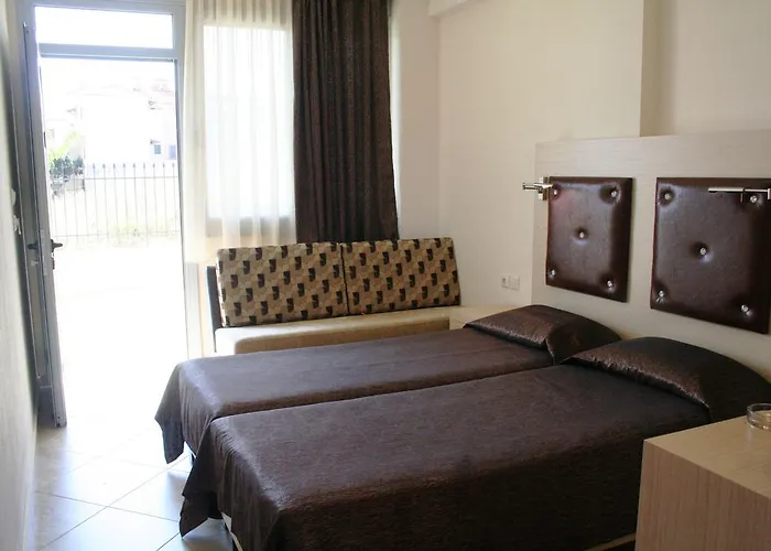 4- Family Aparthotel Metamorfosi (Sithonia)