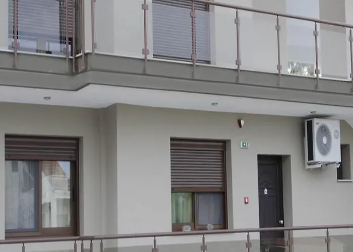 4- Family 4* Metamorfosi (Sithonia)