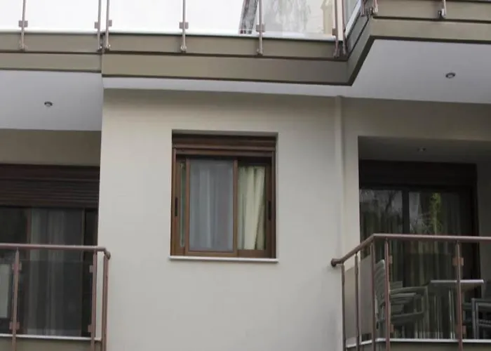 4- Family Metamorfosi (Sithonia)