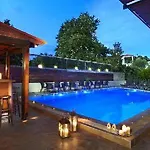 4- Family 아파트호텔 4*